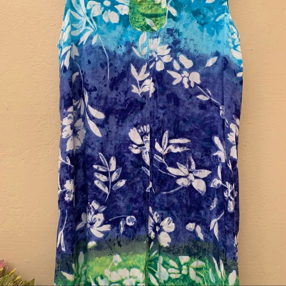 Meant To Be | MTB | Multi-Colored Dress with White Floral Designs - Picture 15 of 16